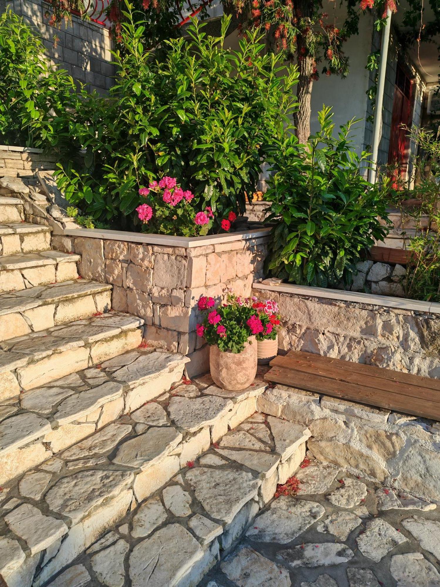 Seaview And Relax Apartment Лумбарда Екстериор снимка